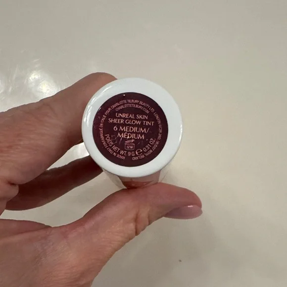 Unreal Skin Sheer Glow Tint Hydrating Foundation Stick - 6 Medium - Picture 3 of 4